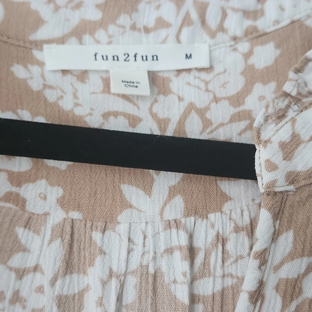 Fun 2 Fun Cream Ruched Blouse - Picture 2 of 2
